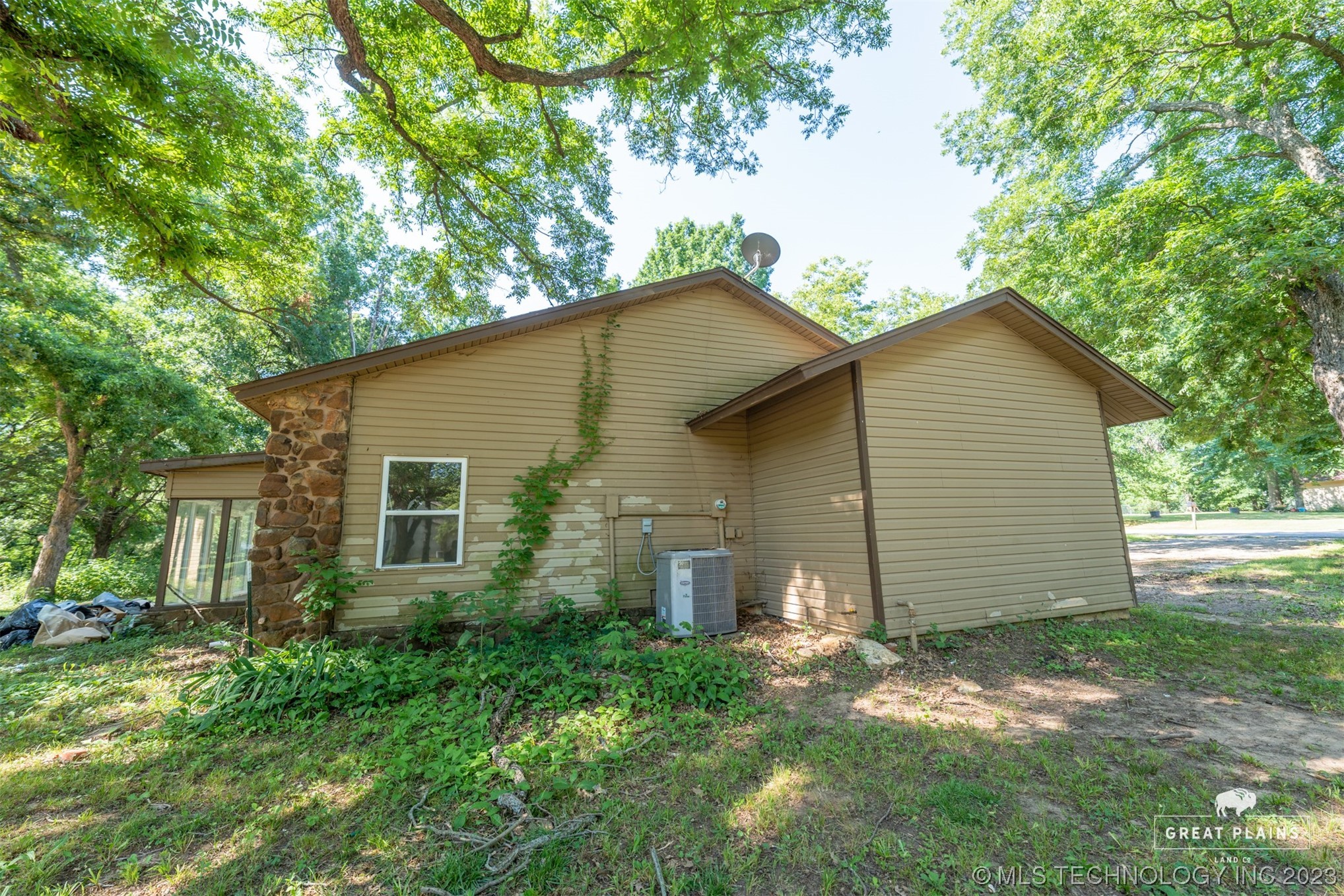 Photo 43 of 45 of 70 N 252 Road house