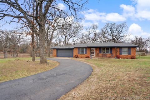 Photo of 369481 E Keystone Keys Road, Cleveland, OK 74020 (MLS # 2606871)