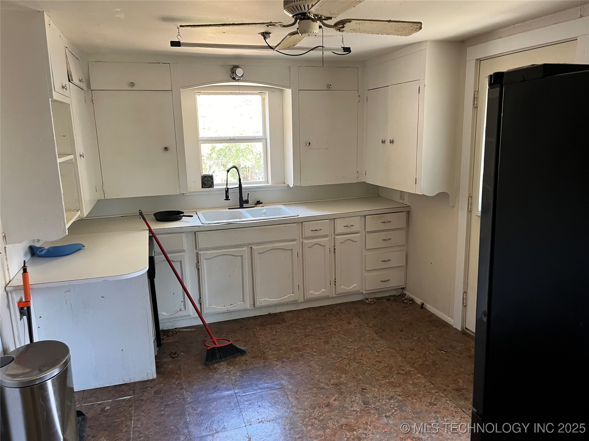 806 W Tishomingo Street