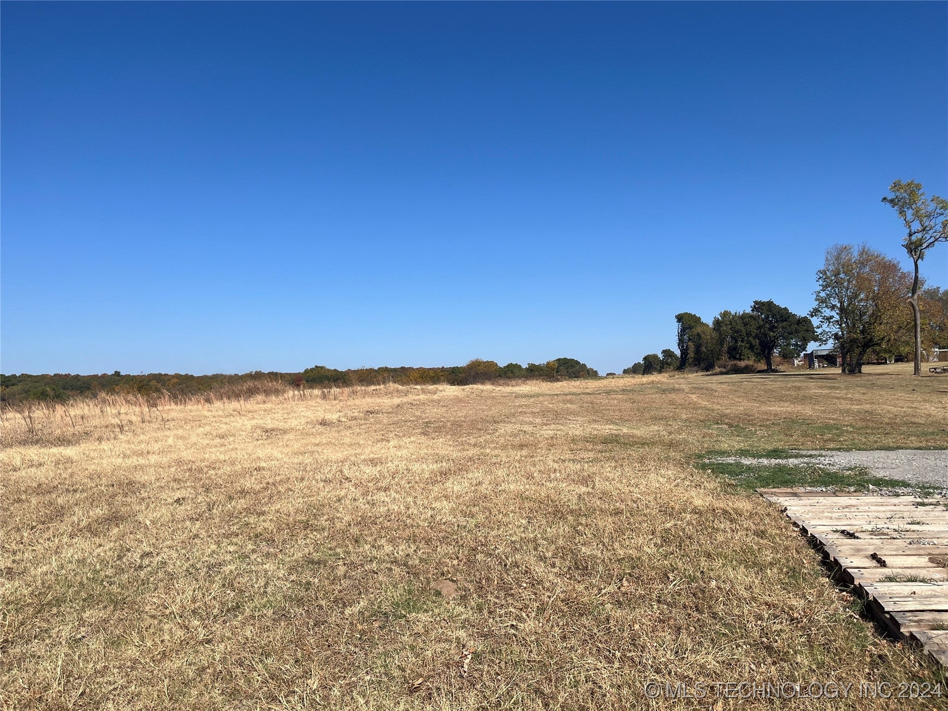 21301 W 8Th St, Sand Springs, OK 74063