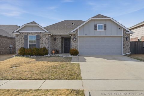 Photo of 12216 N 130 Avenue, Collinsville, OK 74021 (MLS # 2608589)