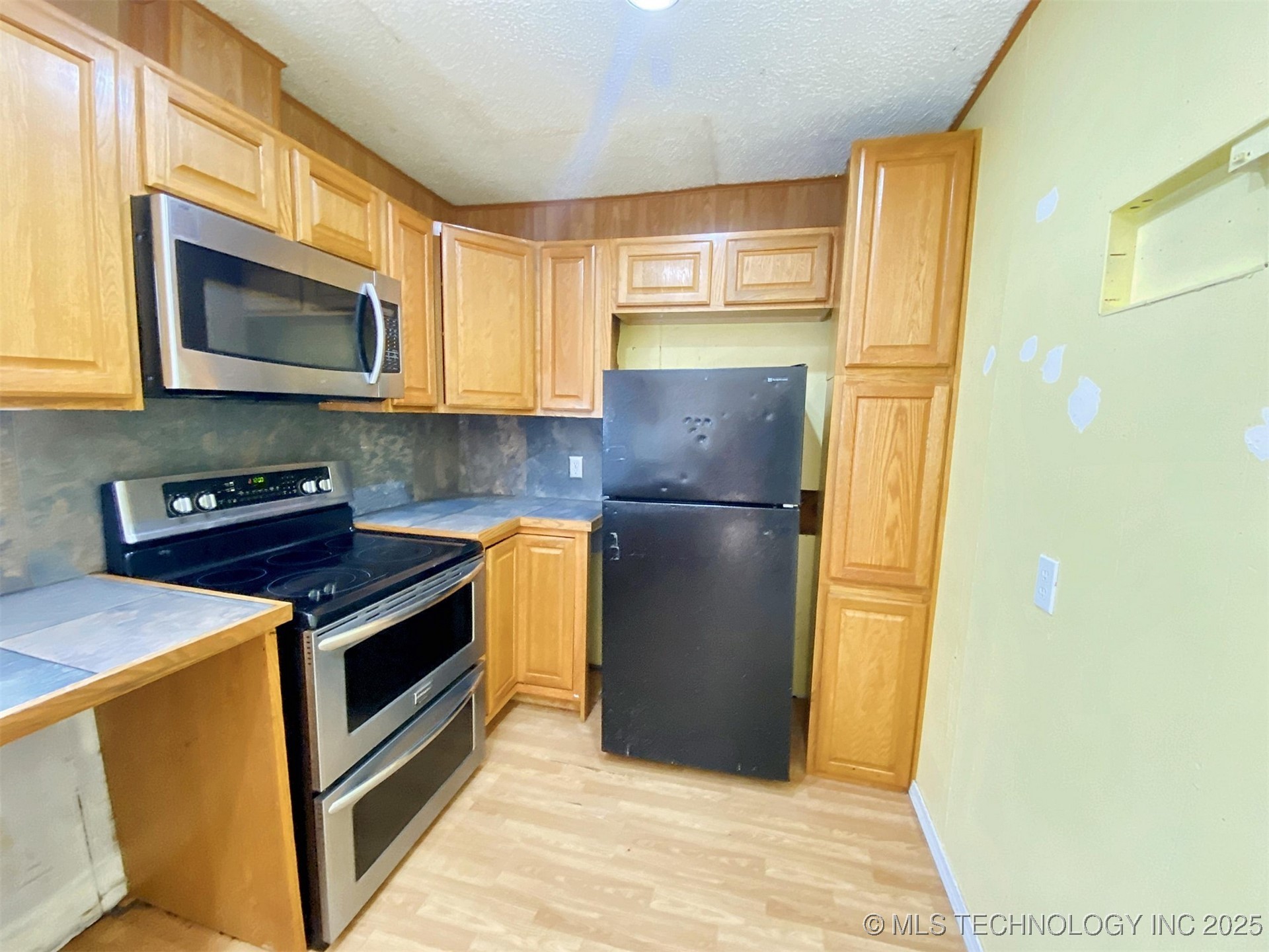 465596 Hwy 51