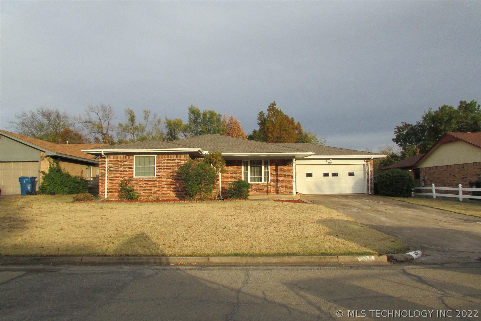 Photo 1 of 26 of 808 S Holmes Street house