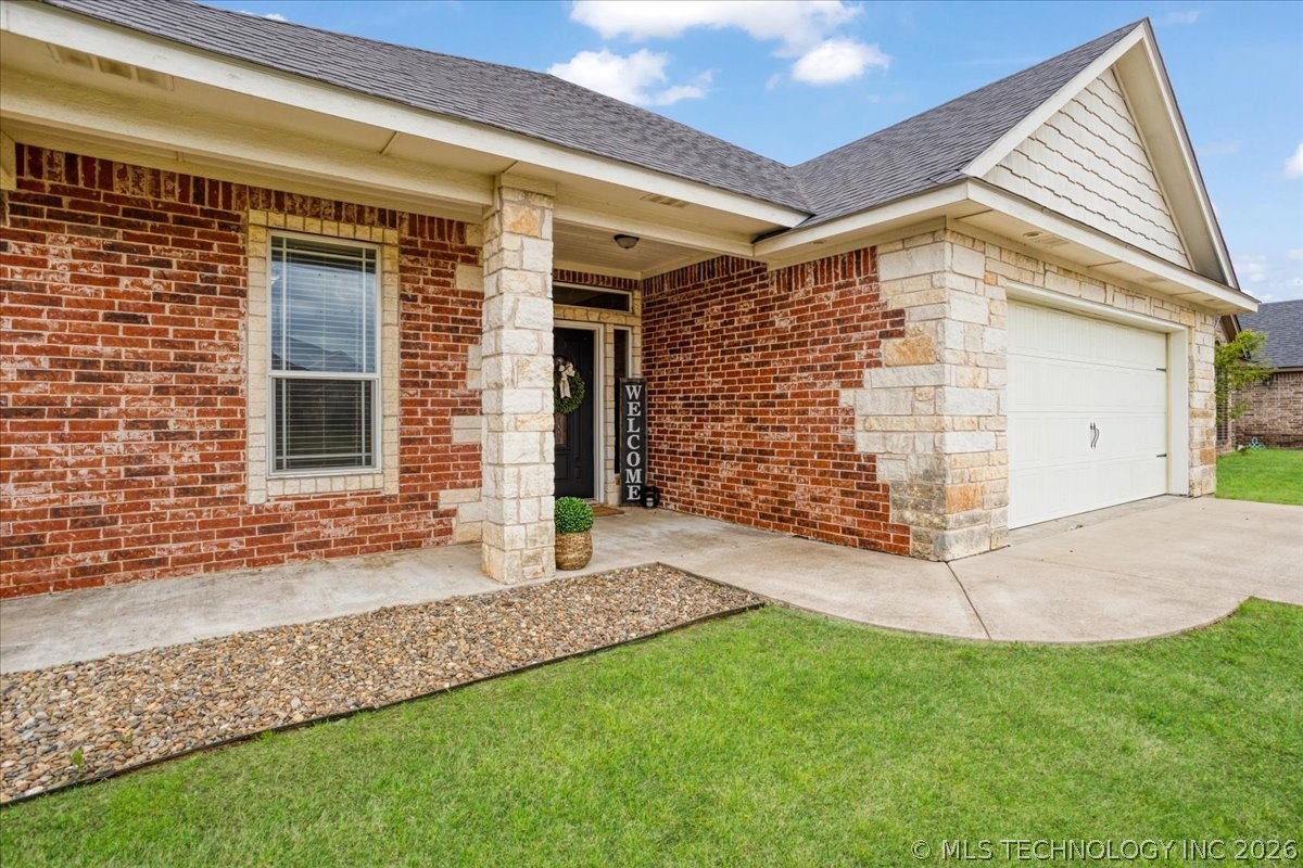 3425 Overland Drive