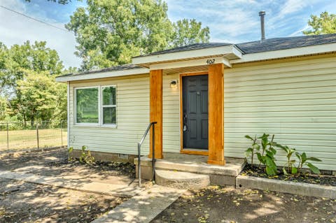 Photo of 402 S Harrison Avenue, Cushing, OK 74023 (MLS # 2630522)