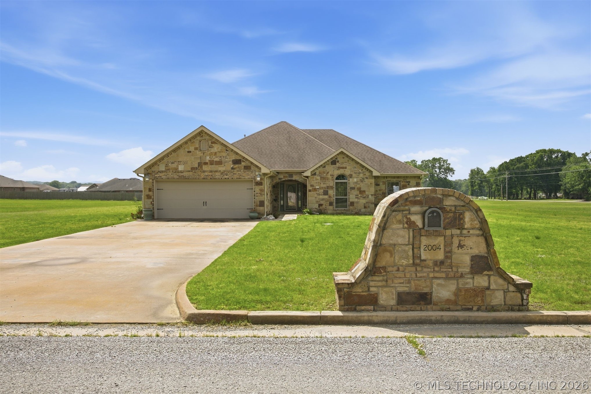 Photo 1 of 30 — 2004 E Trailwood Street, Stigler, OK 74462