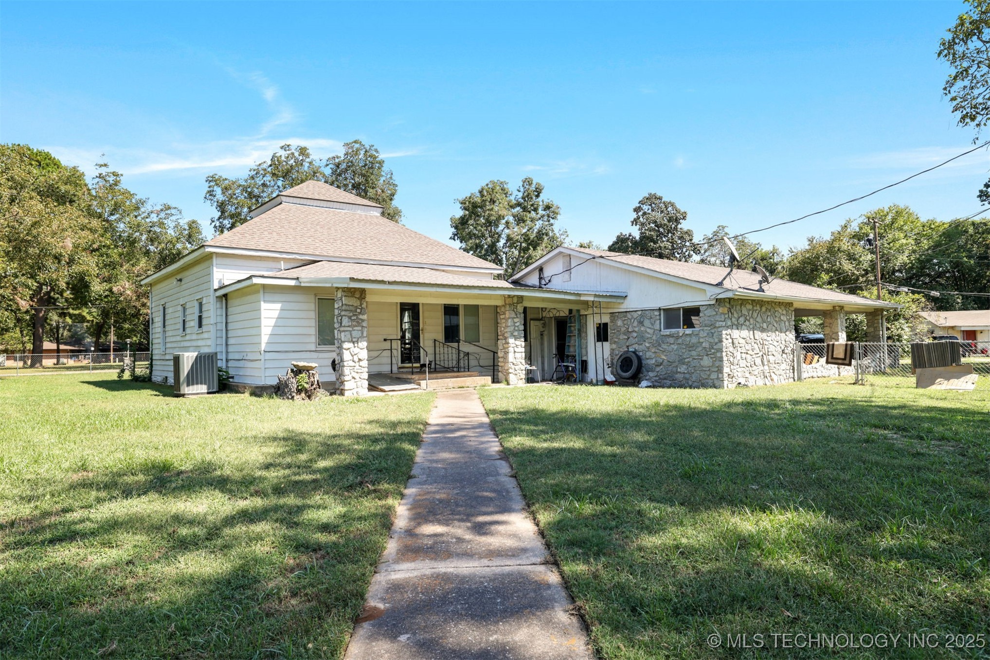506 E Neil Armstrong