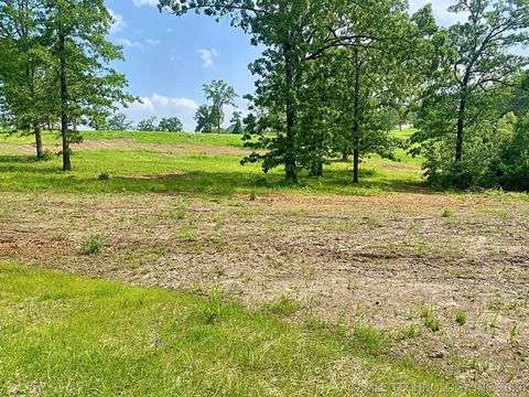 Photo of 824 Winsor Place, Tahlequah, OK 74464 (MLS # 2617406)