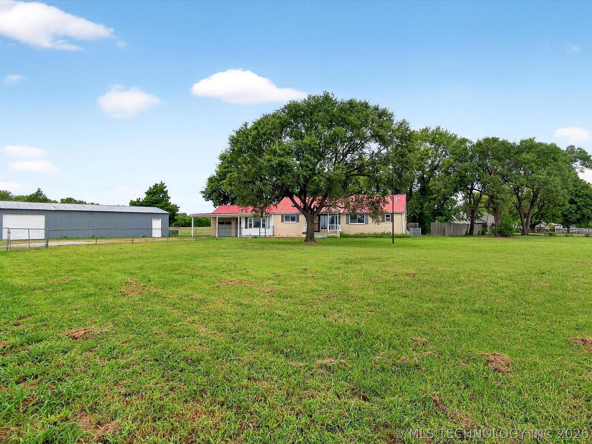 Photo 1 of 31 — 396950 W 1300 Road, Dewey, OK 74029
