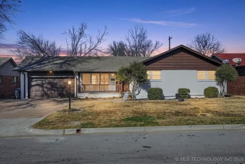 Photo of 6759 E 26th Court, Tulsa, OK 74129 (MLS # 2602174)