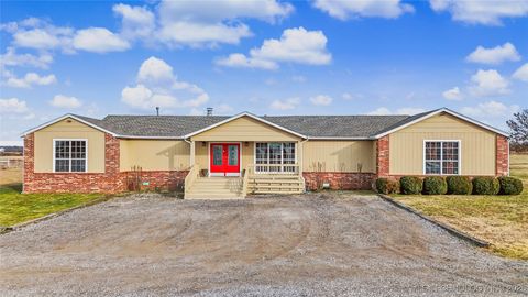 Photo of 17909 N 97th East EastAvenue, Collinsville, OK 74021 (MLS # 2602775)