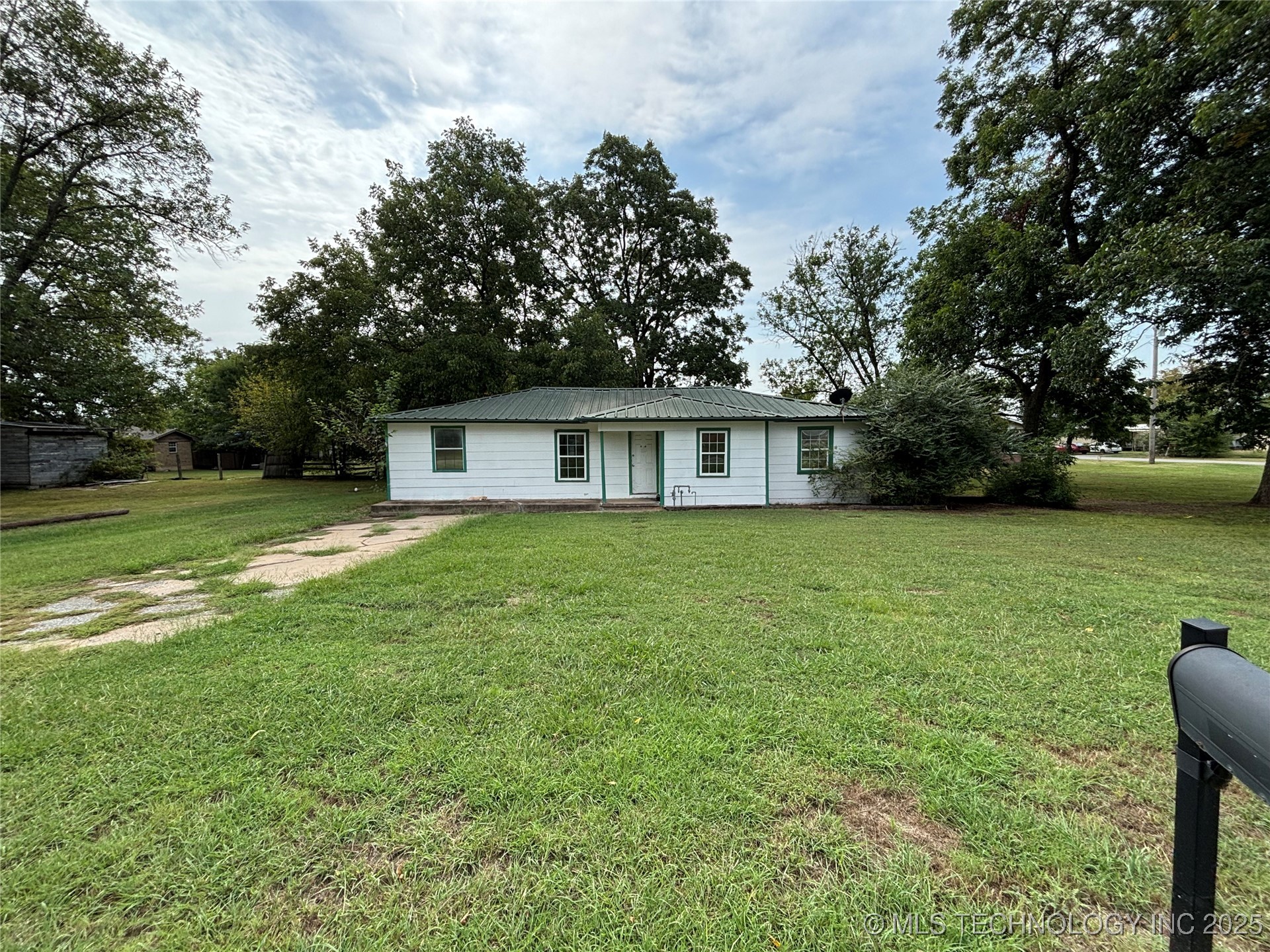 609 S McKinley