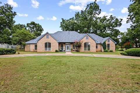 Photo of 236 Pecan Acres Lane, Colbert, OK 74733 (MLS # 2612913)