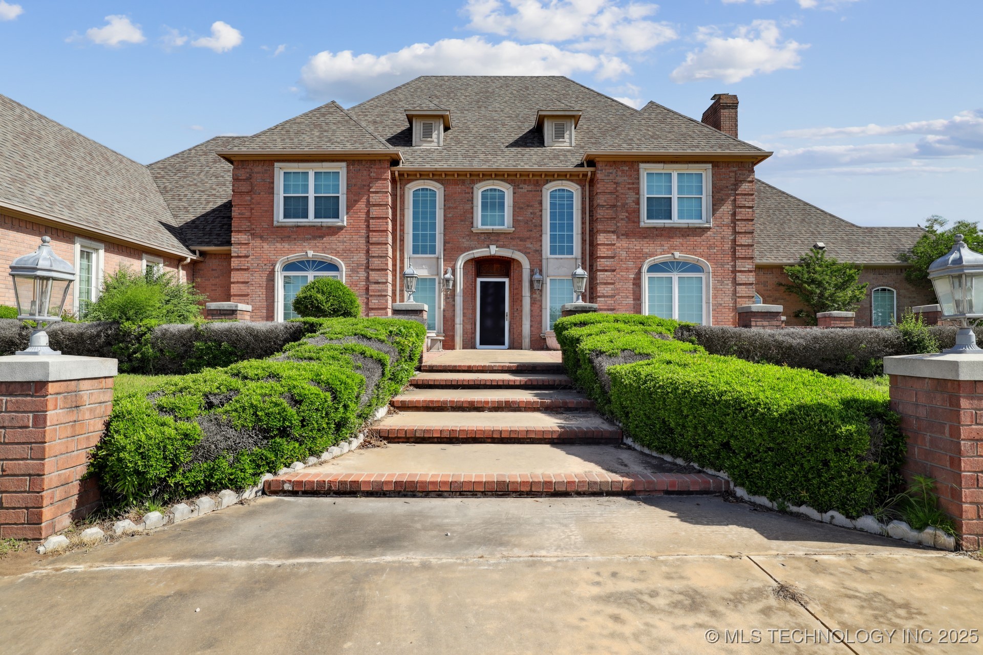 10499 W Highway 70