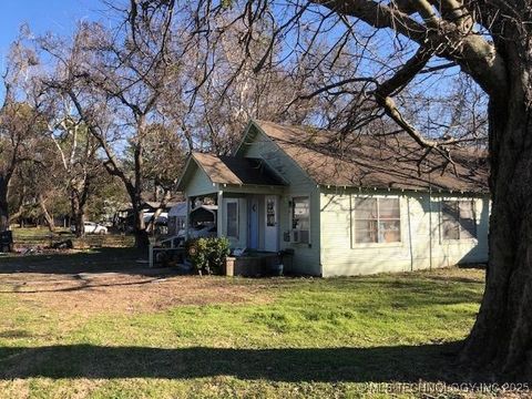 MLS: 2504097