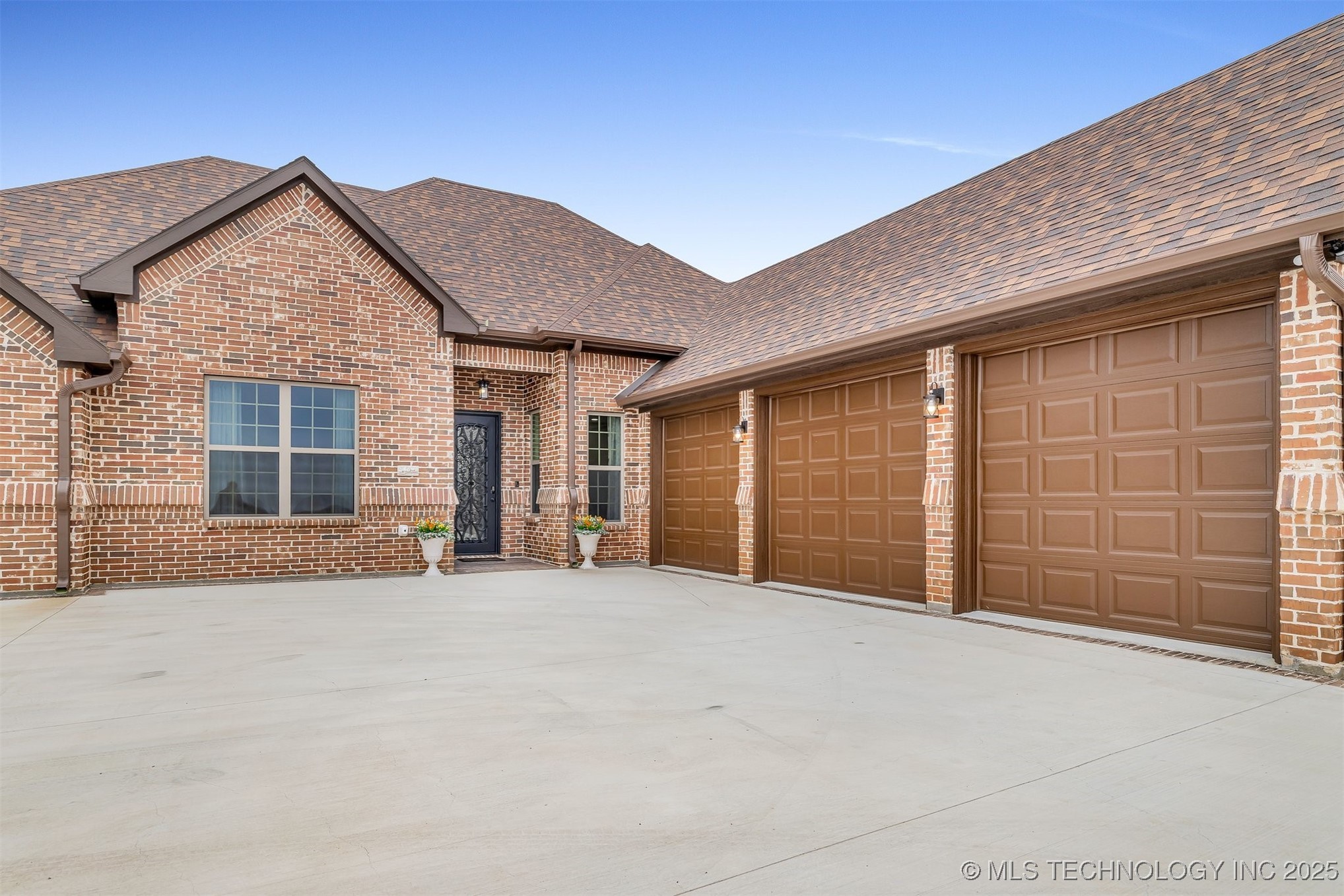 199 River Bend