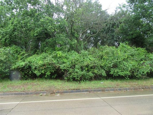 E MONROE, MCALESTER, OK 74501 - Image e6dde1e46fab9f88485ea51fef032bd7/3072682734
