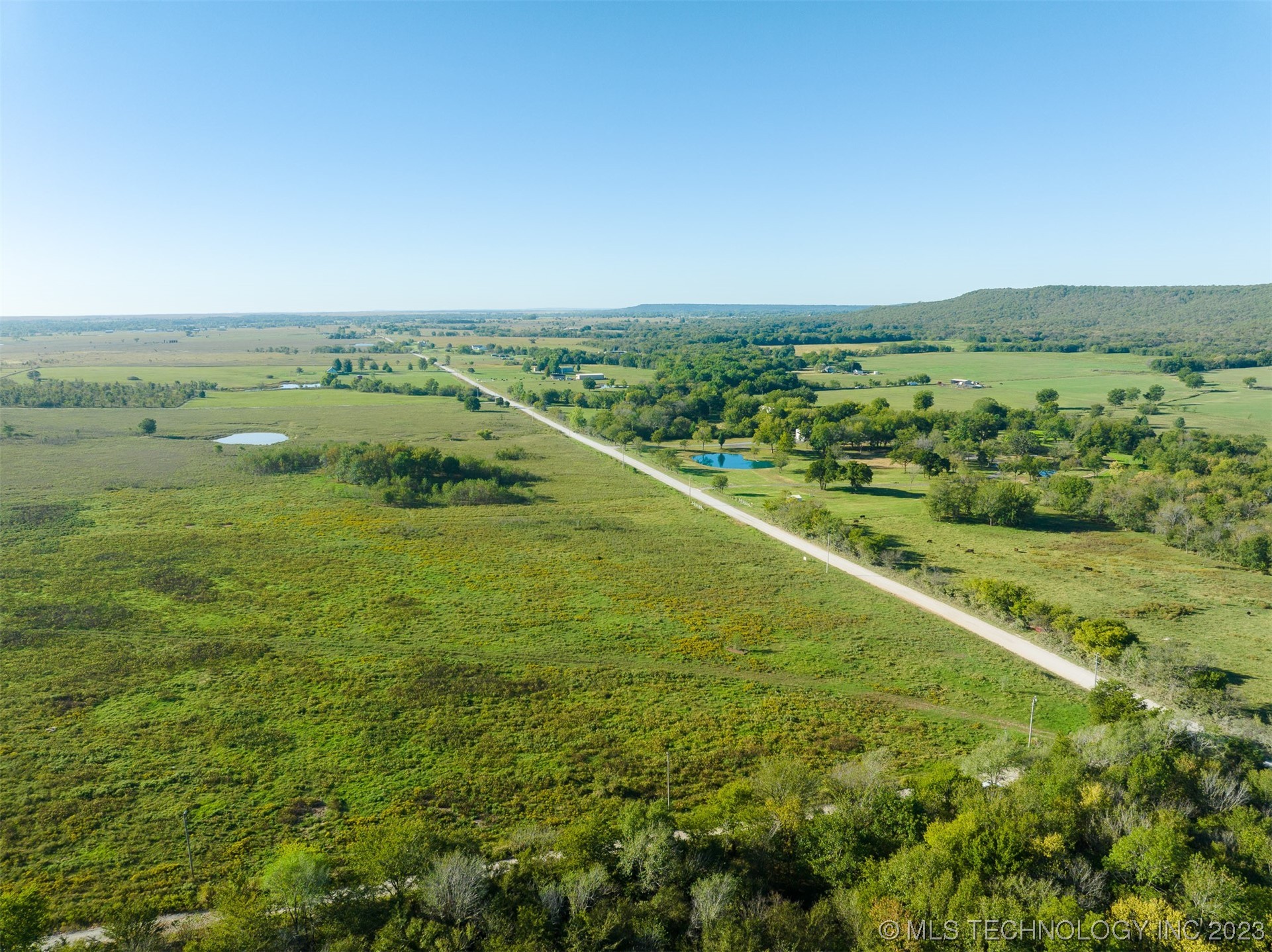 Photo 19 of 37 of 1 N 260 Road land
