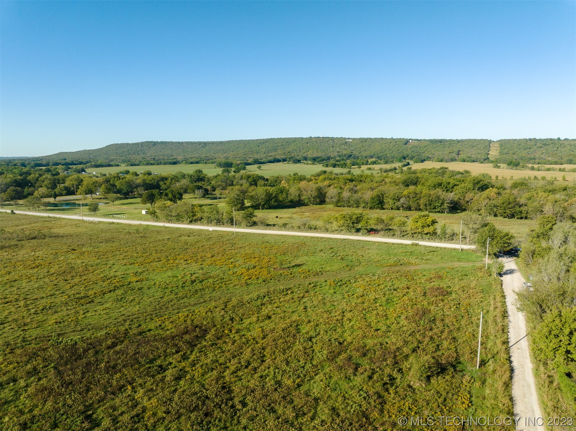 Photo 9 of 37 of 1 N 260 Road land