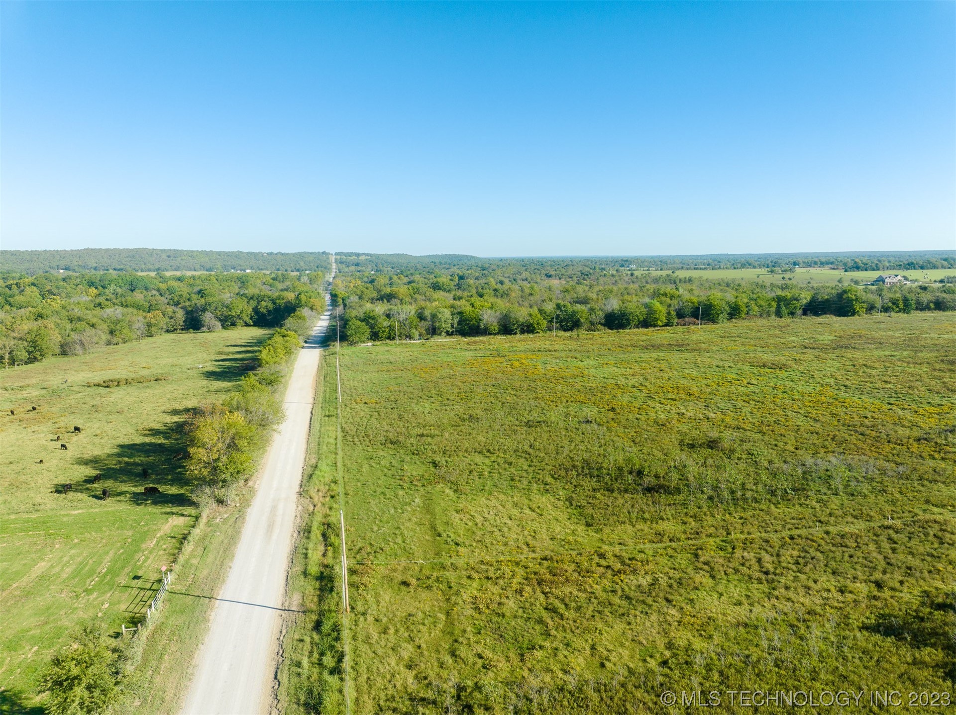 Photo 13 of 37 of 1 N 260 Road land