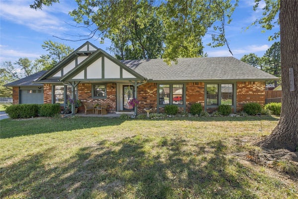 1202 OKLAHOMA PL, CLAREMORE, OK 74017 - Image e71cfa9481b0e271b68a0d91923ea502/1156635678