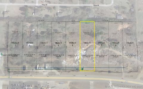 Photo of 4727 S Muskogee Avenue, Tahlequah, OK 74464 (MLS # 2505841)