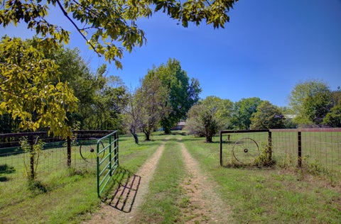 Photo of 37433 4450 Road, Vinita, OK 74301 (MLS # 2636796)