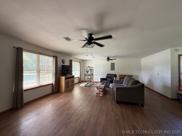 1643 N 4100