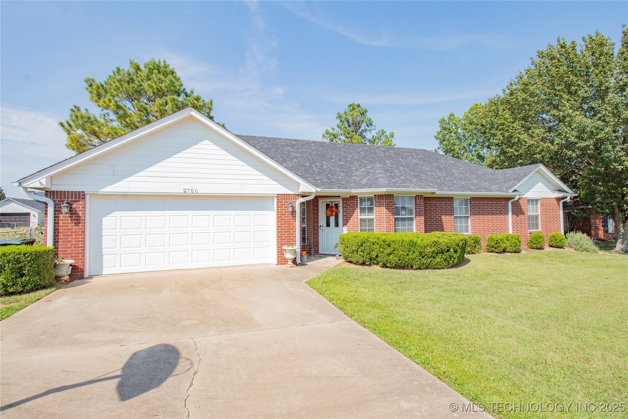 2706 Forrest Circle