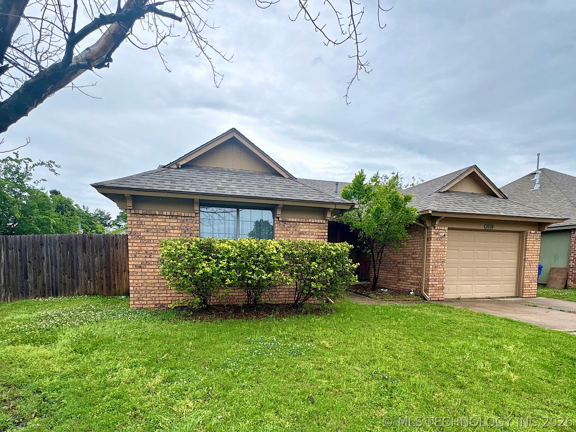 Photo 1 of 58 — 2709 S Narcissus Place, Broken Arrow, OK 74012