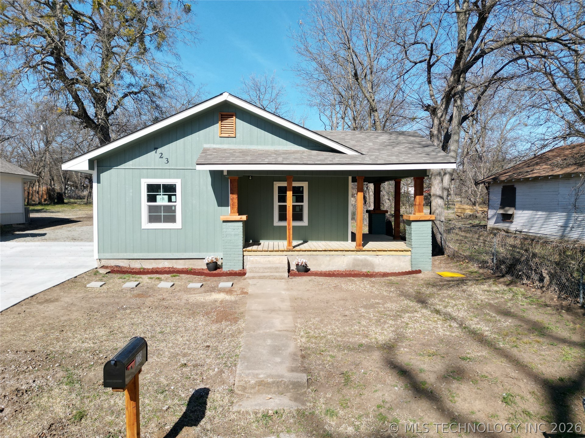 Photo 1 of 33 — 723 Roff Street NE, Ardmore, OK 73401