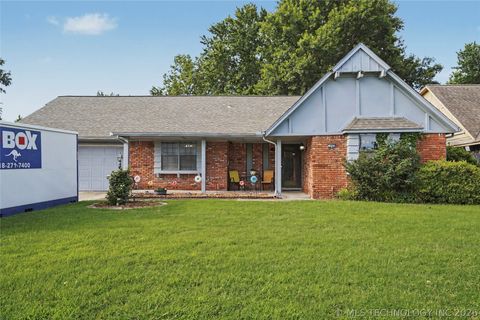 Photo of 1405 W Indianola Street, Broken Arrow, OK 74012 (MLS # 2621286)