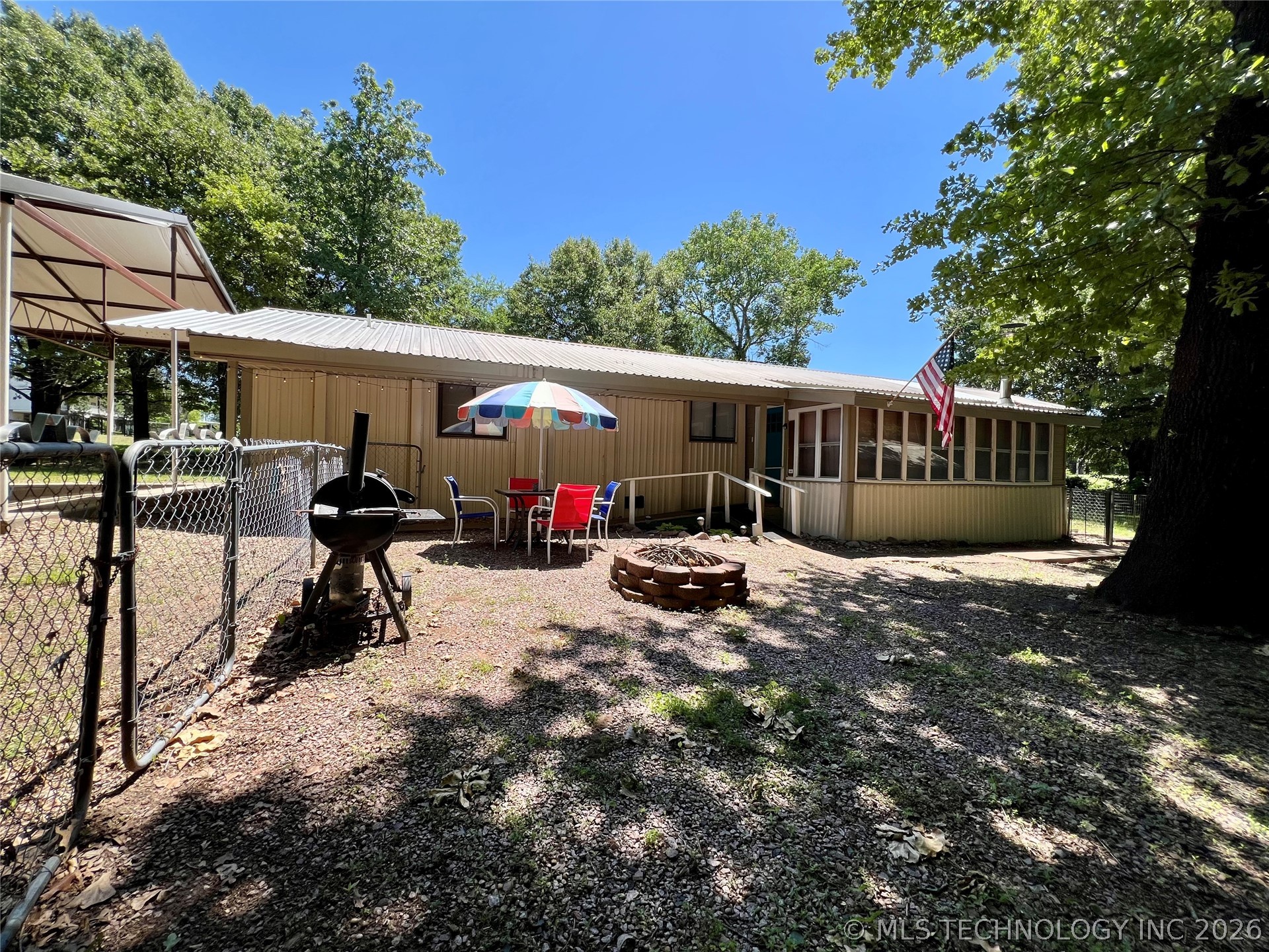 Photo 1 of 32 — 13297 Meadowlark Lane, Kingston, OK 73439