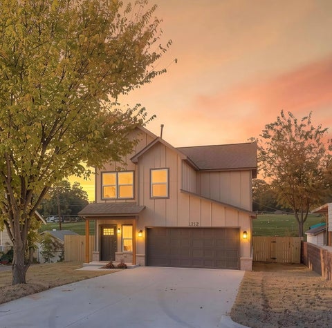 Photo of 1212 N Garfield Avenue, Sand Springs, OK 74063 (MLS # 2638503)