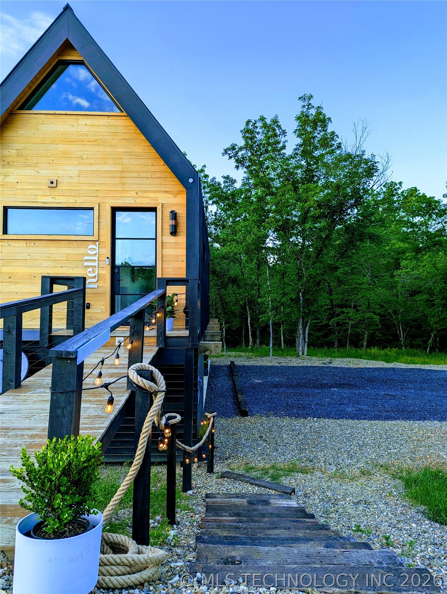 207 Lookout Pines