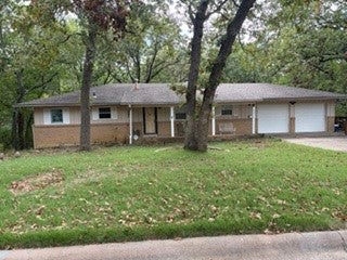 Photo of 3417 Willowood Drive, Bartlesville, OK 74006 (MLS # 2638135)