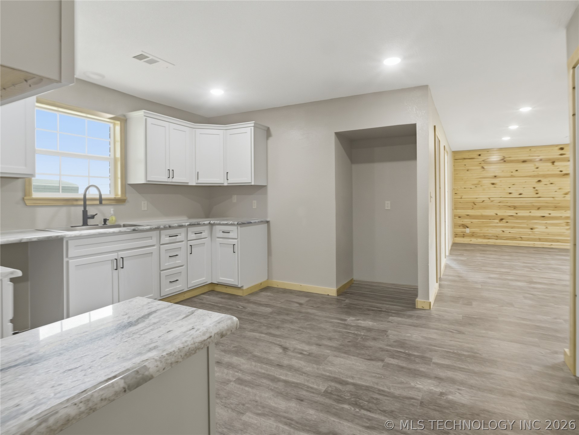 271 E 2nd