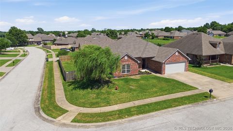 Photo of 11739 N 115th Avenue E, Collinsville, OK 74021 (MLS # 2622572)