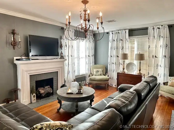 1124 W Elm
