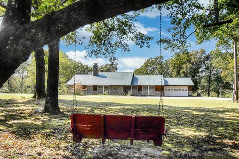 Photo of 98686 S 4540 Road, Vian, OK 74962 (MLS # 2548486)