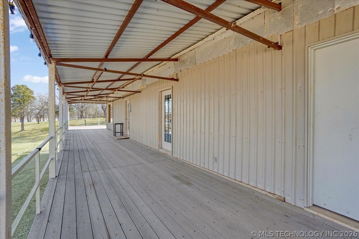 4410 Lakeshore