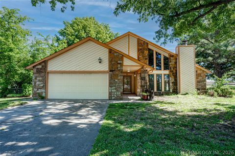 Photo of 25661 Chestnut Drive, Broken Arrow, OK 74014 (MLS # 2616746)