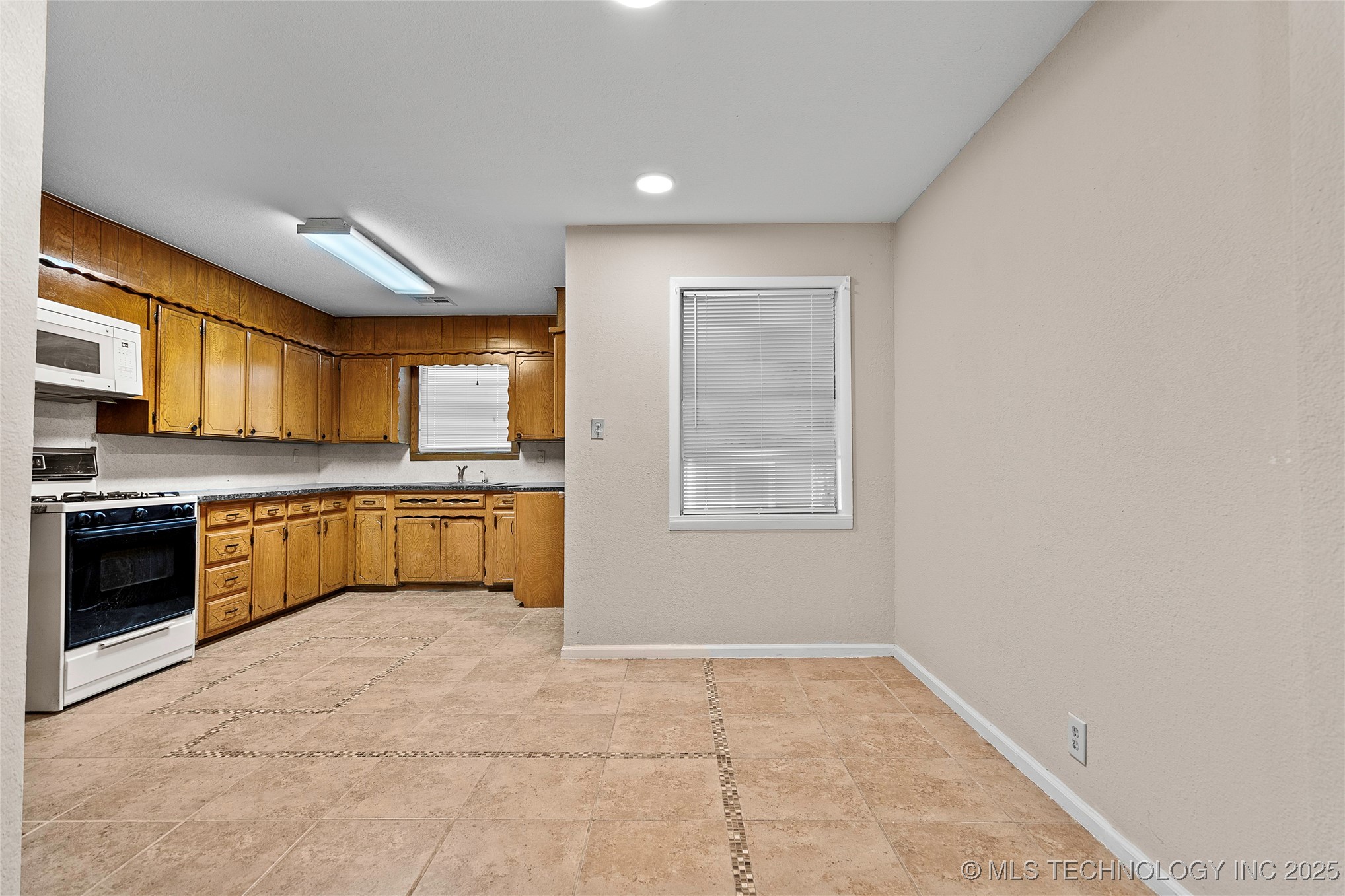 1624 7th NW