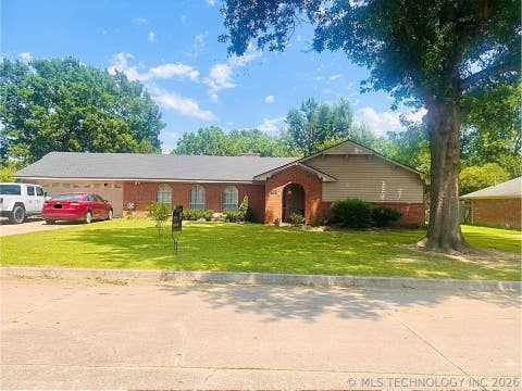 Photo of 1008 N Anthony Street, Muskogee, OK 74403 (MLS # 2622723)