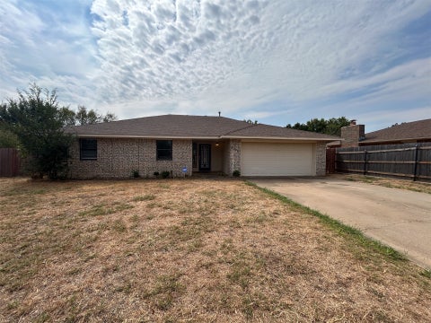 Photo of 3206 Lansbrook Court, Duncan, OK 73533 (MLS # 2636264)