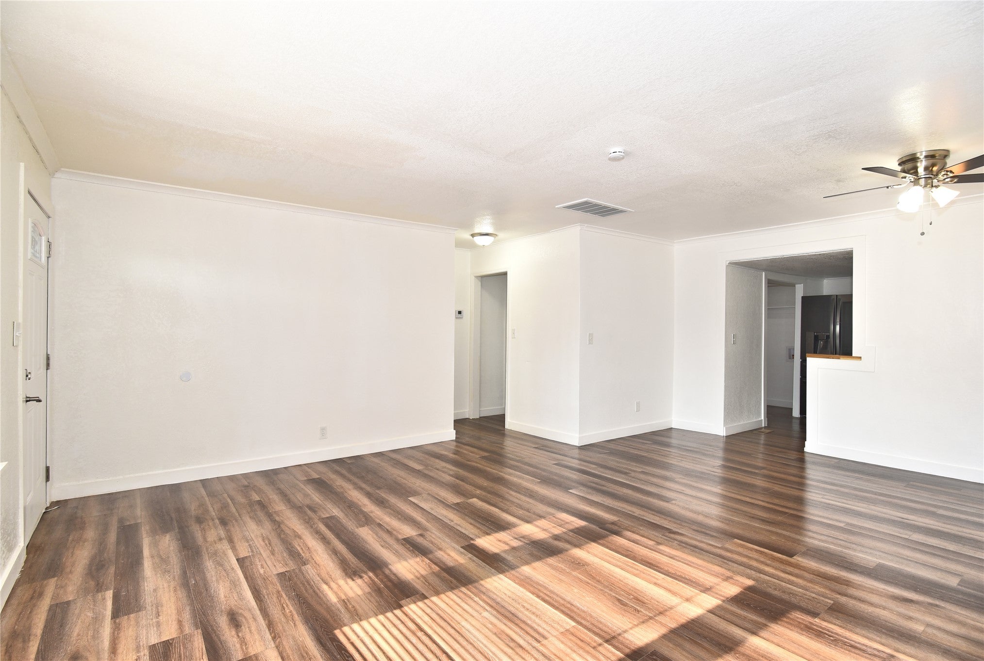 2128 N Saint Louis Avenue - Photo 4