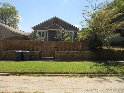 MLS: 2511726