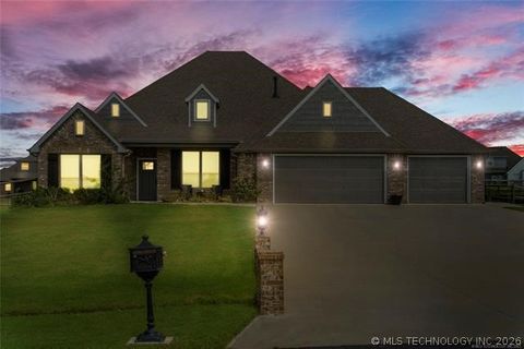 Photo of 7863 S 266 Avenue E, Broken Arrow, OK 74014 (MLS # 2616776)