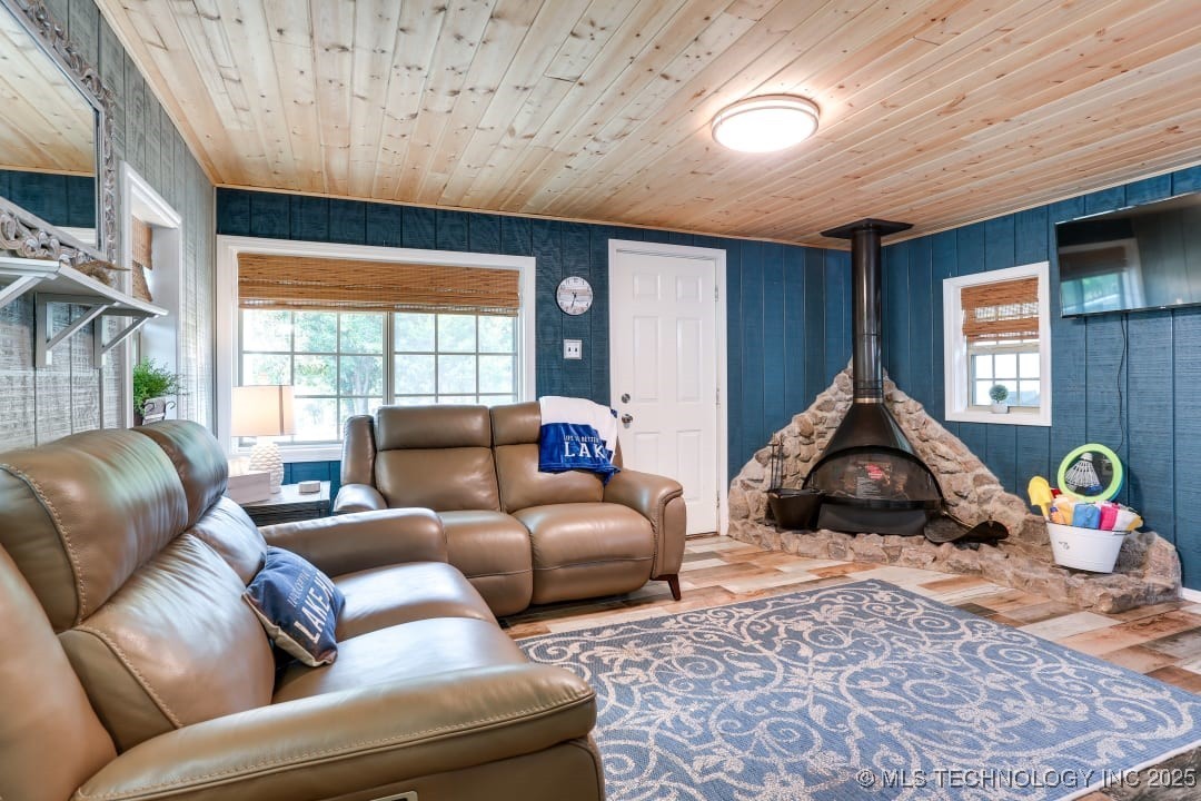 5112 Oakwood Drive