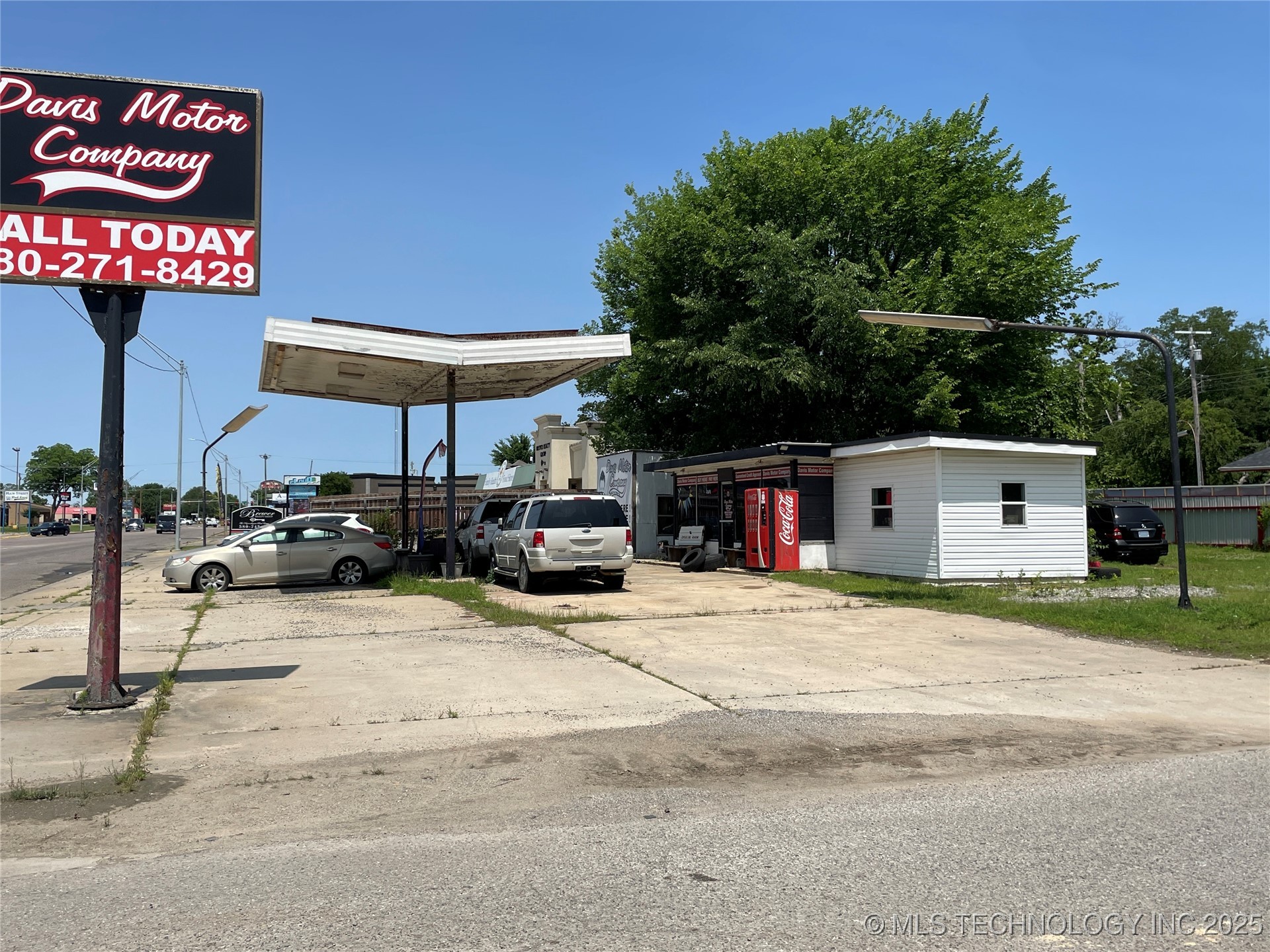 1002 W Main Street